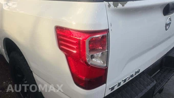 2017 Nissan TITAN S Crew Cab Short Bed - miniatura 29
