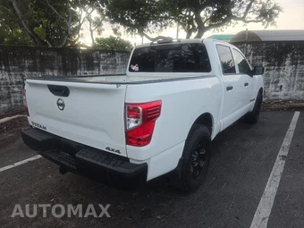 2017 Nissan TITAN S Crew Cab Short Bed - miniatura 4
