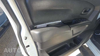 2017 Nissan TITAN S Crew Cab Short Bed - miniatura 22