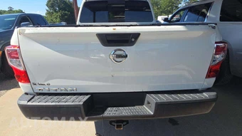 2017 Nissan TITAN S Crew Cab Short Bed - miniatura 30