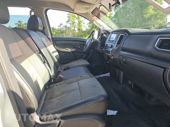 2017 Nissan TITAN S Crew Cab Short Bed - miniatura 8