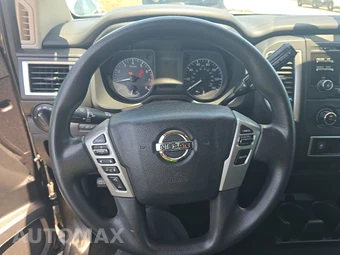 2017 Nissan TITAN S Crew Cab Short Bed - miniatura 10