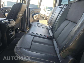 2017 Nissan TITAN SL Crew Cab Short Bed - miniatura 10