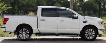 2017 Nissan TITAN SL Crew Cab Short Bed - miniatura 17