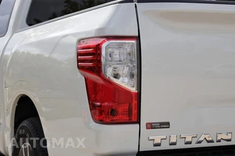 2017 Nissan TITAN SL Crew Cab Short Bed - miniatura 20