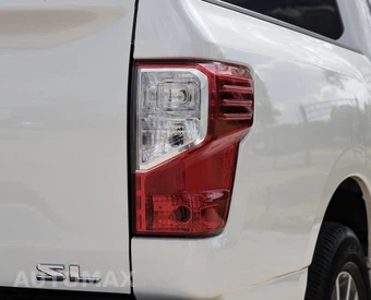 2017 Nissan TITAN SL Crew Cab Short Bed - miniatura 21