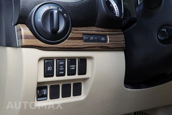2017 Nissan TITAN SL Crew Cab Short Bed - miniatura 48