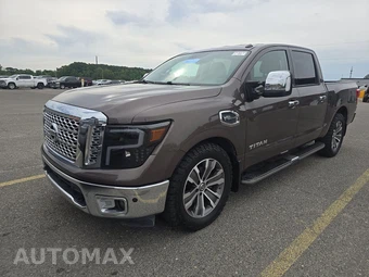 2017 Nissan TITAN SL Crew Cab Short Bed