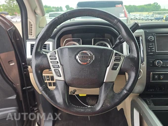 2017 Nissan TITAN SL Crew Cab Short Bed - miniatura 10