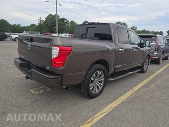 2017 Nissan TITAN SL Crew Cab Short Bed - miniatura 4