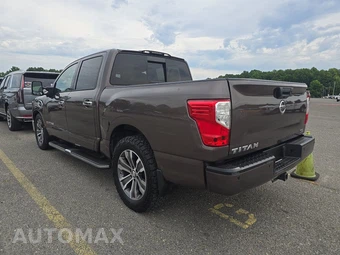 2017 Nissan TITAN SL Crew Cab Short Bed - miniatura 6