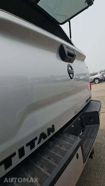 2017 Nissan TITAN SV Crew Cab Extra Short Bed - miniatura 39