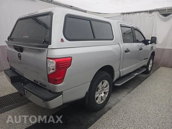 2017 Nissan TITAN SV Crew Cab Extra Short Bed - miniatura 4