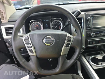 2017 Nissan TITAN SV Crew Cab Short Bed - miniatura 10