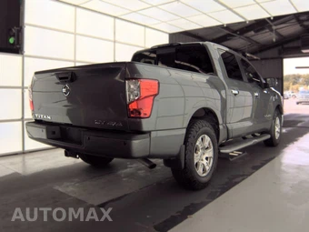 2017 Nissan TITAN SV Crew Cab Short Bed - miniatura 4