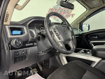 2017 Nissan TITAN SV Crew Cab Short Bed - miniatura 10