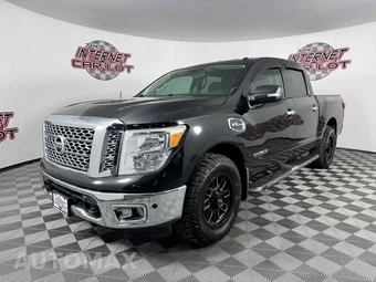2017 Nissan TITAN SV Crew Cab Short Bed - miniatura 3