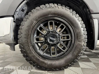 2017 Nissan TITAN SV Crew Cab Short Bed - miniatura 39