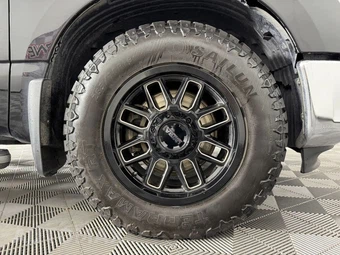 2017 Nissan TITAN SV Crew Cab Short Bed - miniatura 42