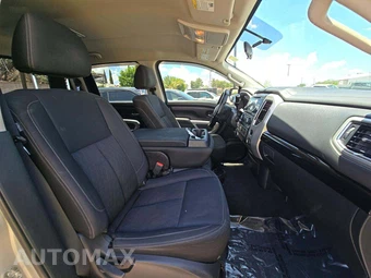 2017 Nissan TITAN SV Crew Cab Short Bed - miniatura 18
