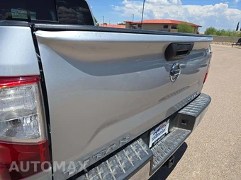 2017 Nissan TITAN SV Crew Cab Short Bed - miniatura 24