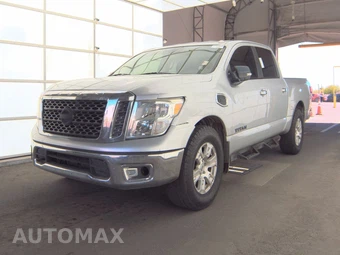 2017 Nissan TITAN SV Crew Cab Short Bed