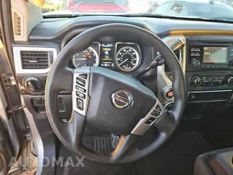 2017 Nissan TITAN SV Crew Cab Short Bed - miniatura 10