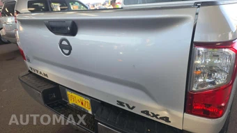 2017 Nissan TITAN SV Crew Cab Short Bed - miniatura 27
