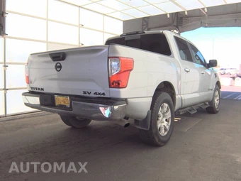 2017 Nissan TITAN SV Crew Cab Short Bed - miniatura 4
