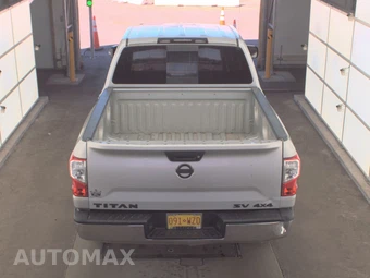 2017 Nissan TITAN SV Crew Cab Short Bed - miniatura 5
