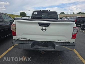2017 Nissan TITAN SV Crew Cab Short Bed - miniatura 5