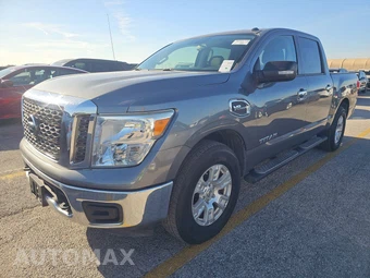 2017 Nissan TITAN SV Crew Cab Short Bed