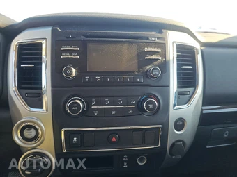 2017 Nissan TITAN SV Crew Cab Short Bed - miniatura 11