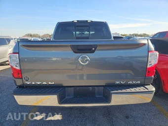2017 Nissan TITAN SV Crew Cab Short Bed - miniatura 5
