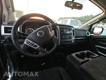 2017 Nissan TITAN SV Crew Cab Short Bed - miniatura 11