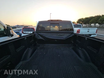 2017 Nissan TITAN SV Crew Cab Short Bed - miniatura 16