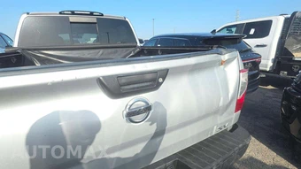 2017 Nissan TITAN SV Crew Cab Short Bed - miniatura 30