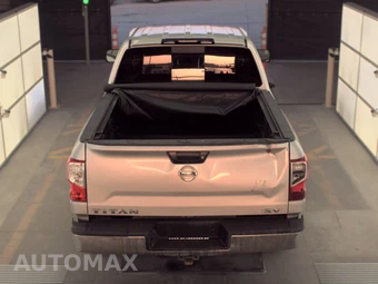 2017 Nissan TITAN SV Crew Cab Short Bed - miniatura 5