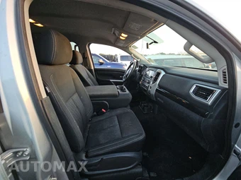 2017 Nissan TITAN SV Crew Cab Short Bed - miniatura 8