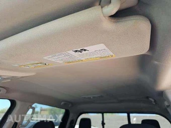 2017 Nissan TITAN SV Crew Cab Short Bed - miniatura 11