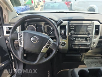 2017 Nissan TITAN SV Crew Cab Short Bed - miniatura 11