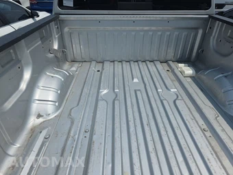2017 Nissan TITAN SV Crew Cab Short Bed - miniatura 16