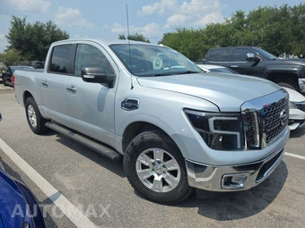 2017 Nissan TITAN SV Crew Cab Short Bed - miniatura 3