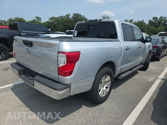 2017 Nissan TITAN SV Crew Cab Short Bed - miniatura 4