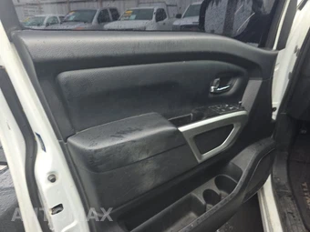 2017 Nissan TITAN SV Regular Cab Long Bed - miniatura 9