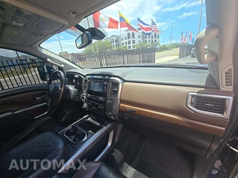 2017 Nissan TITAN XD Platinum Reserve Crew Cab Medium Bed - miniatura 19