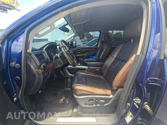 2017 Nissan TITAN XD Platinum Reserve Crew Cab Medium Bed - miniatura 6