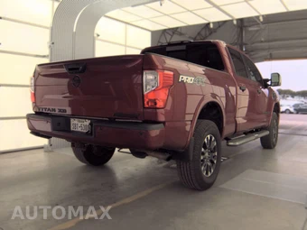 2017 Nissan TITAN XD PRO-4X Crew Cab Medium Bed - miniatura 4