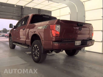 2017 Nissan TITAN XD PRO-4X Crew Cab Medium Bed - miniatura 6