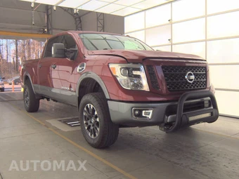2017 Nissan TITAN XD PRO-4X Crew Cab Medium Bed - miniatura 3